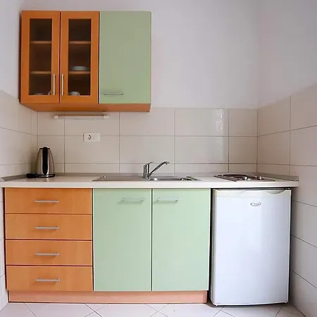 10406e * Baška Voda