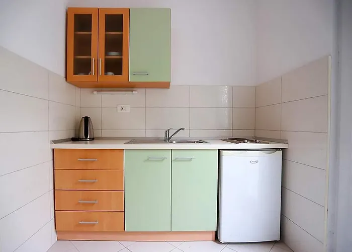 10406e * Baška Voda